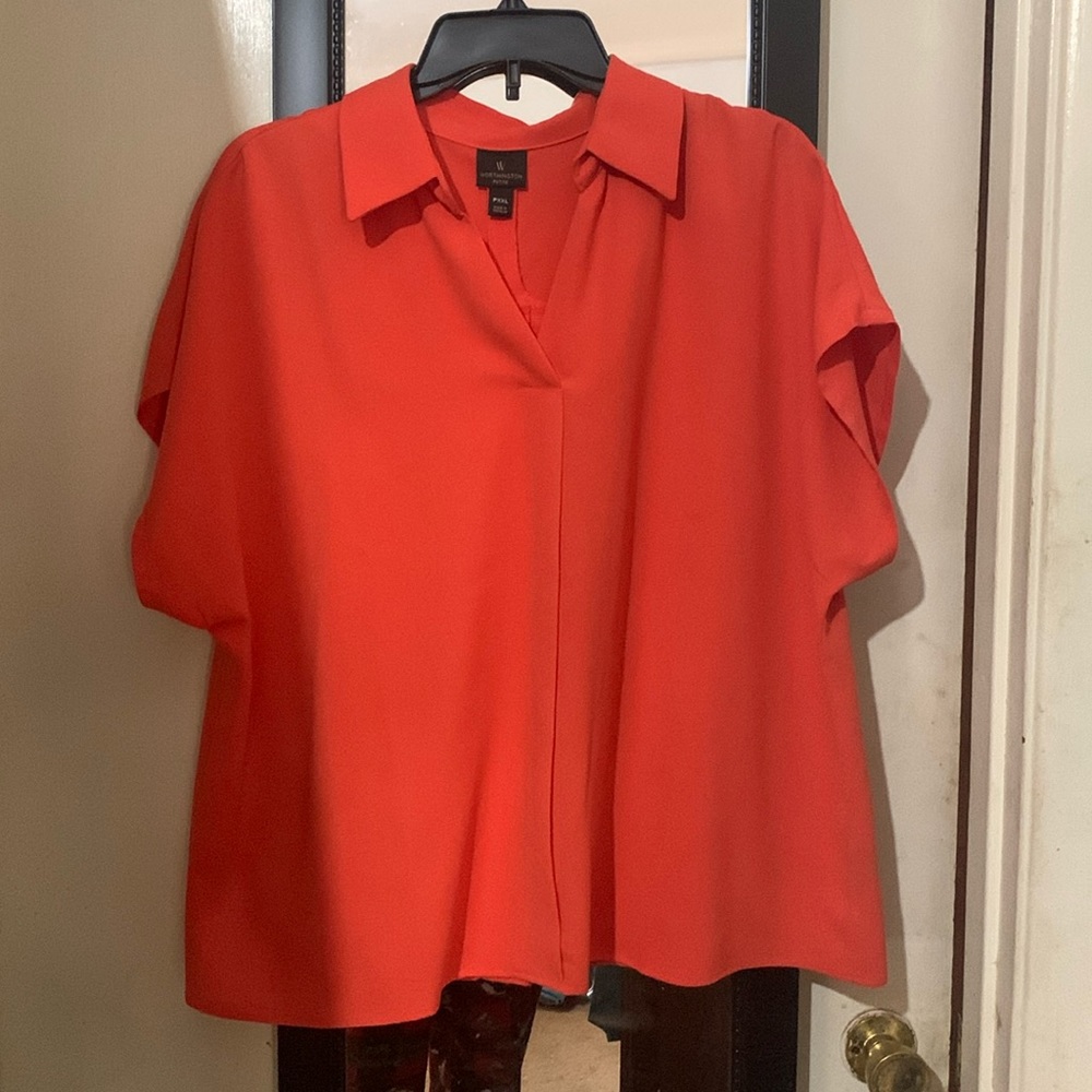 Gorgeous orange v neck top with bat wing like sleeves. Like new petite xxl